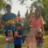 Família de Patricia Abravanel apareceu em foto com armas de brinquedo coloridas