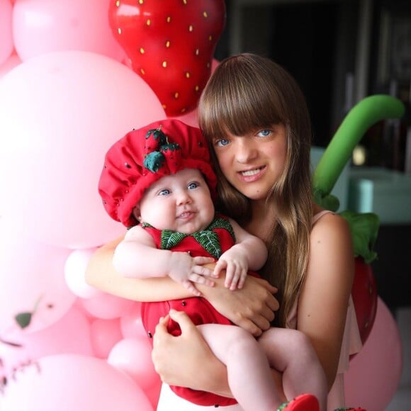 Roberto Justus mostra filha Rafaella com irmã Vicky no colo e ganha comentário de Ticiane Pinheiro