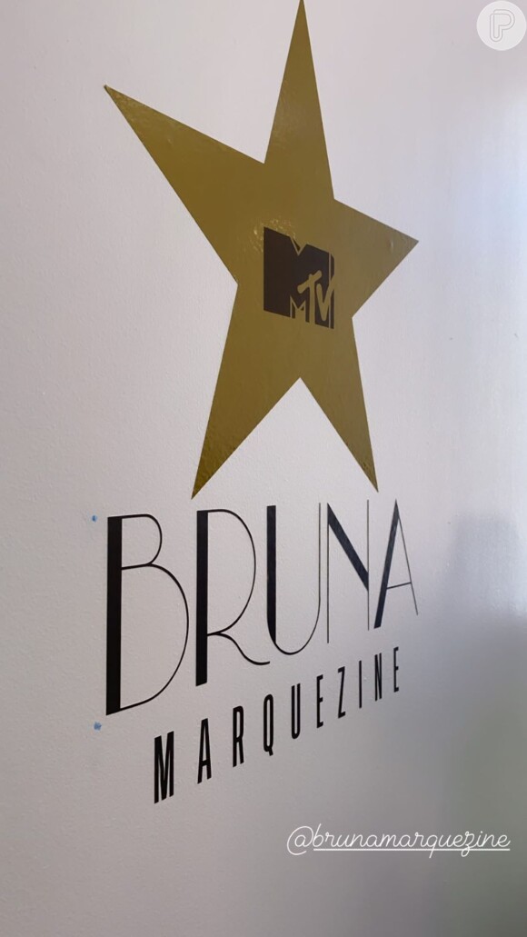 Beauty Artist mostra nome de Bruna Marquezine em camarim da MTV