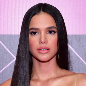 Fãs dão pitaco e querem Bruna Marquezine de cabelo longo no MTV Miaw 2020