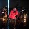 O rapper Djonga fez protesto contra o racismo em medley de sucessos no palco do MTV Miaw 2020
