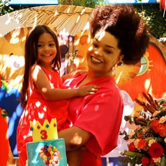 Filha de Juliana Alves ganha festa temática do desenho 'Daniel Tigre'