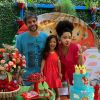 Juliana Alves e Ernani Nunes posam com filha em aniversário de 3 anos
