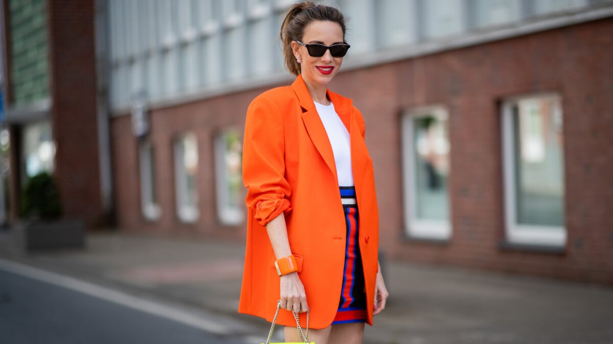 Blazer vermelho  Looks chic, Looks casuais femininos, Looks