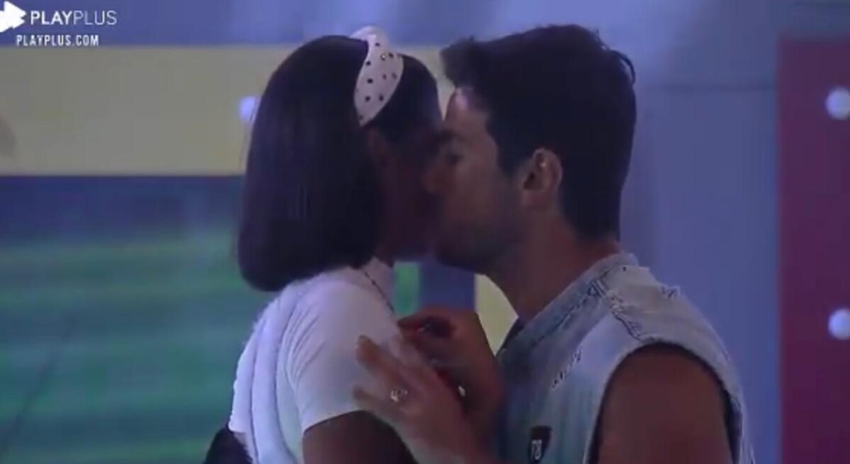 Clima de festa! Veja a reação dos peões com eliminação de Laranjinha em 'A Fazenda  2023': Fotos - Purepeople