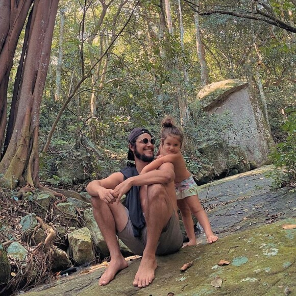 Bruno Gissoni valoriza cada com momento com a filha, Madalena