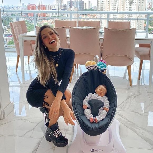 Flávia Viana é mãe de Gabriel, de 1 mês