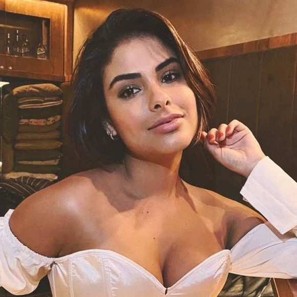 Ex-BBB Munik Nunes fala sobre sua relação com a moda