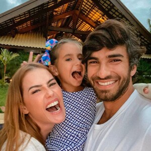 Filha de Deborah Secco e Hugo Moura quer seguir os passos dos pais