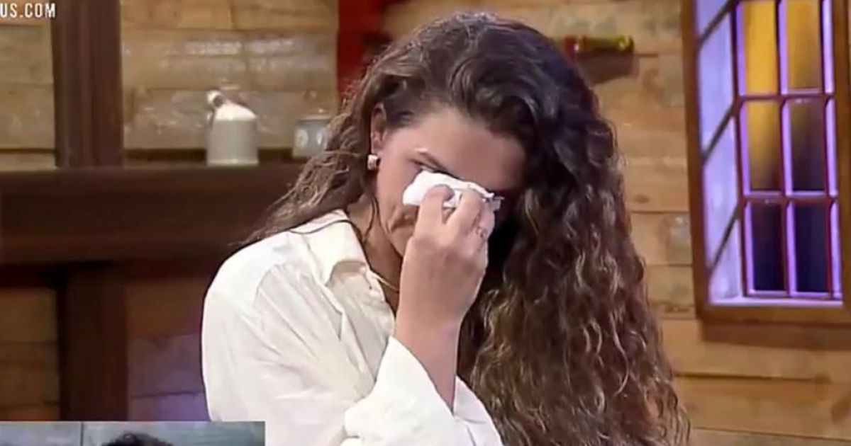 Luiza Ambiel começou a discutir com Fabíola Gadelha, que afirmou que a eliminada fazia fofoca por maldade 