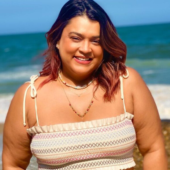 Preta Gil usa biquíni boho de lastex em dia de praia no Rio. Fotos!