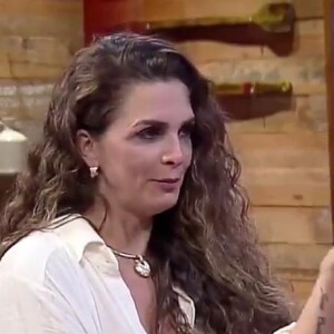 'Fazenda 2020': Luiza Ambiel discute com Fabiola Gadelha na 'Hora do Faro'