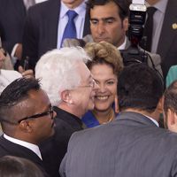 Aguinaldo Silva é tietado por Dilma Rousseff: 'A presidenta adora Império!'