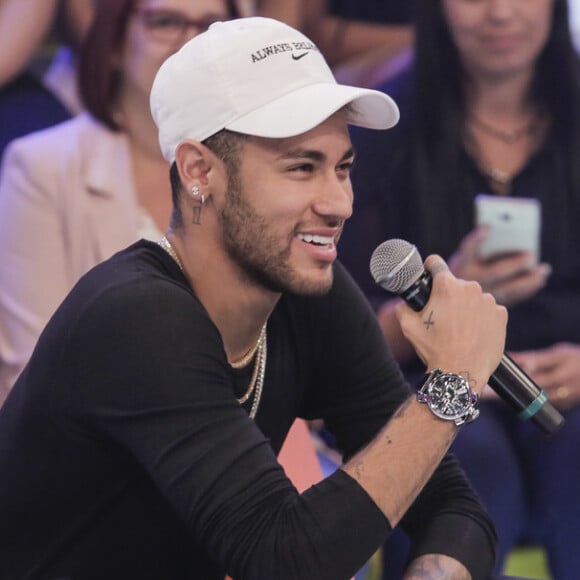 Neymar faz vídeo dançando música nova de Zé Felipe após atritos com cantor