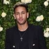 Neymar dança música 'Só Tem Eu', de Zé Felipe, e web aponta deboche