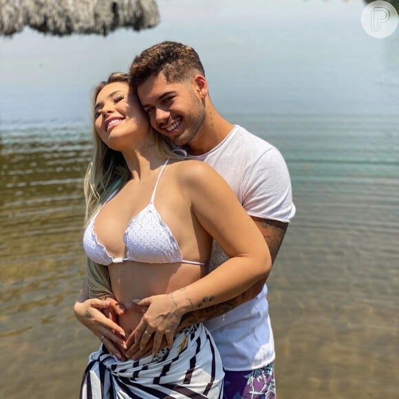 Zé Felipe e Virgínia Fonseca estão juntos há quatro meses; influenciadora anunciou recentemente que está grávida