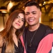 Felipe Araújo leva namorada, Estella Defant, para gravação de clipe com famosos em SP