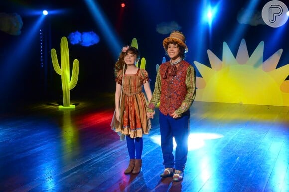 Igor Jansen e Sophia Valverde em cena da novela infantil 'As Aventuras de Poliana'
