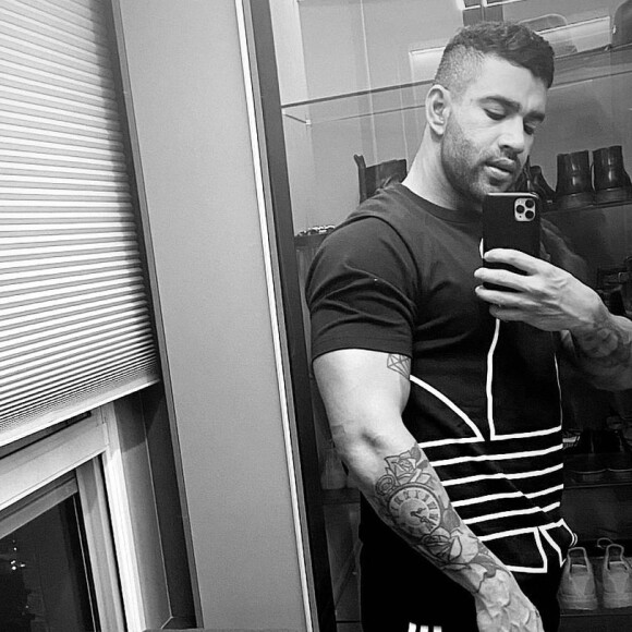 Gusttavo Lima posta foto após finalizar as atividades físicas