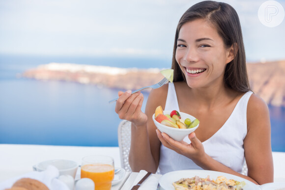 Alimentos frescos fazem parte da dieta crudívora. Que tal dar o start neste verão?
