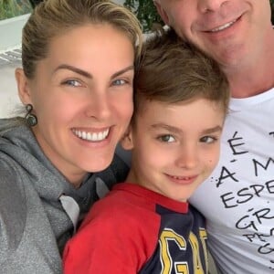 Marido de Ana Hickmann, Alexandre Correa relata sintomas da quimioterapia: 'Enjoo que não estava dando conta'