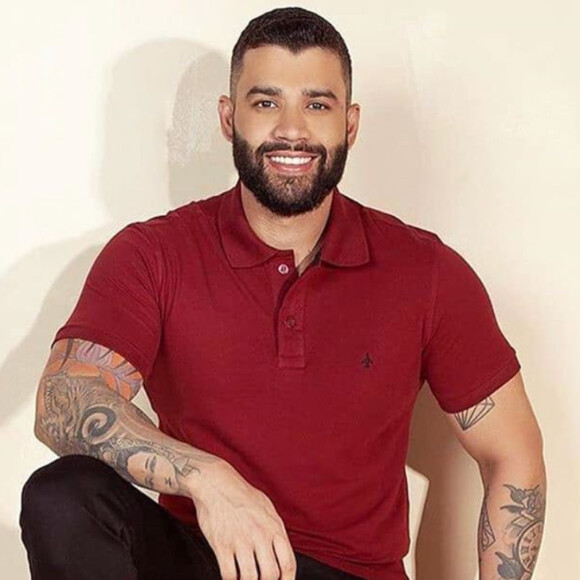 Gusttavo Lima fica constrangido ao falar de fim de casamento com Andressa Suita em live