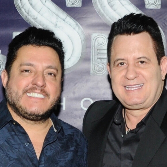 'Você tá mais bonito, Gusttavo. O que aconteceu?', perguntou Bruno. 'Separação, né?', disparou Marrone em live com sertanejo
