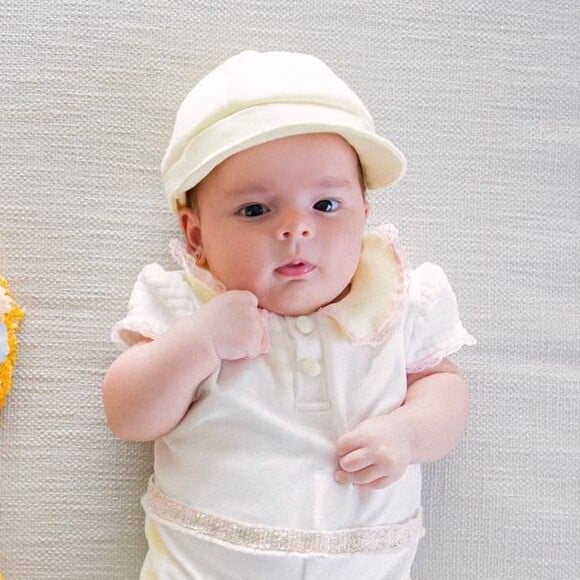 Filha de Kaká comemora 2 meses