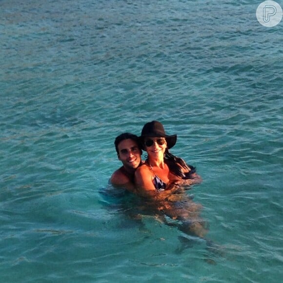 Ivete Sangalo está curtindo dias de férias no Caribe