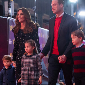 Filhos de Kate Middleton e príncipe William aparecem em cartão de Natal, em 12 de dezembro de 2020
