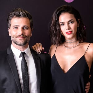 Bruna Marquezine se junta a time de famosos que romperam contrato com a TV Globo em janeiro de 2020; atriz manteve parceria por 17 anos com a emissora