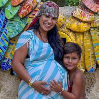 Dupla de Simaria, Simone exibe crescimento de barriga de gravidez em foto com filho