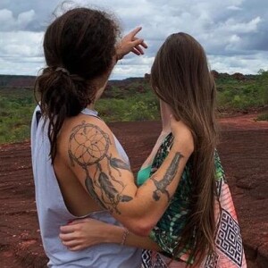 Veja nova foto de Whindersson Nunes com namorada!