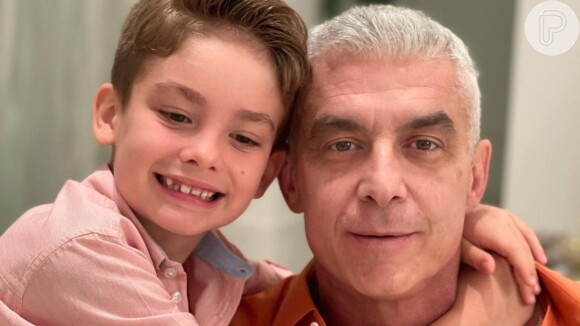 Ana Hickmann posta foto do marido, Alexandrê Correa, com filho no Natal