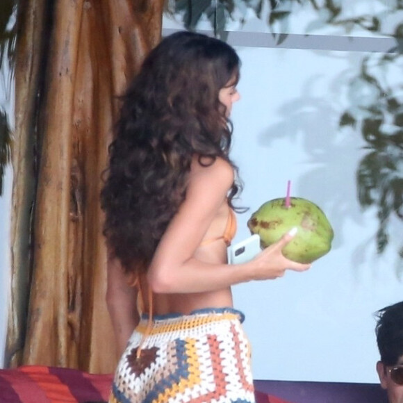 Bruna Marquezine e Manu Gavassi vão comemorar juntas a chegada de 2021