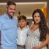 No fim da gravidez, Simone e o marido, Kaká Diniz, passam o réveillon com o filho, Henry, nos Estados Unidos