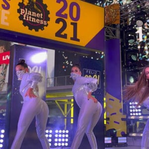 Anitta foi a primeira brasileira a cantar no réveillon da Times Square