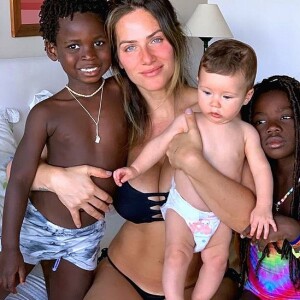 Bruno Gagliasso e Giovanna Ewbank são pais de Títi, Bless e o Zyan