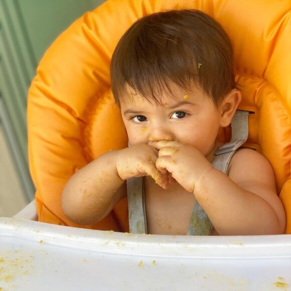 Filho de Marília Mendonça recusa janta, pede pão e cantora cita dieta: 'Entendemos'