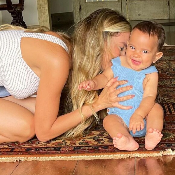 Biah Rodrigues se declarou para o filho, Theo, em sua rede social