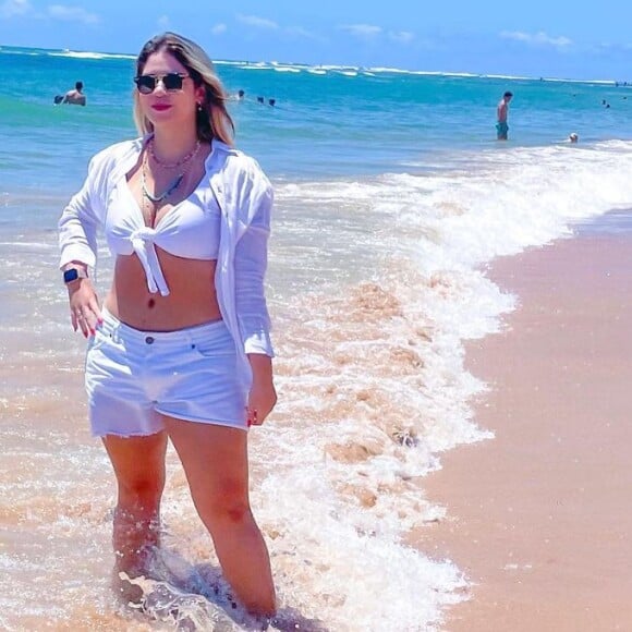 Marília Mendonça mostrou resultado de abdominoplastia há dois anos