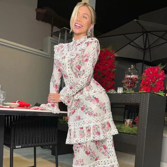 Flavia Pavanelli dá detalhes de vida amorosa
