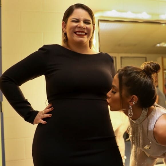 Marilia Mendonça foi tietada por Anitta na gravidez do filho, Léo