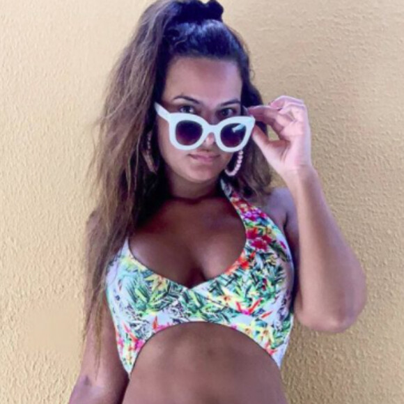 Geisy Arruda levanta rumor de gravidez em foto de biquíni