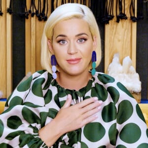 Katy Perry reflete sobre volta à rotina após nascimento da filha: 'Intenso'