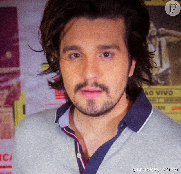 Luan Santana se afirma solteiro após flagra com modelo em São Paulo