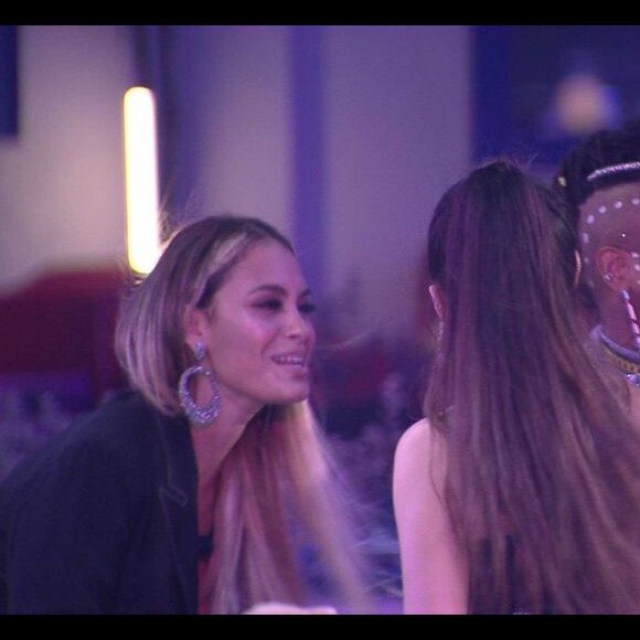 'BBB 21': Sarah descarta affair com Rodolffo e nota interesse dele em Karol Conká. 'Tentando'