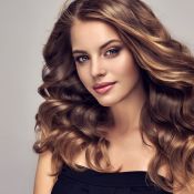 Cabelo liso, ondulado ou frisado? Veja como mudar o estilo dos fios em minutos