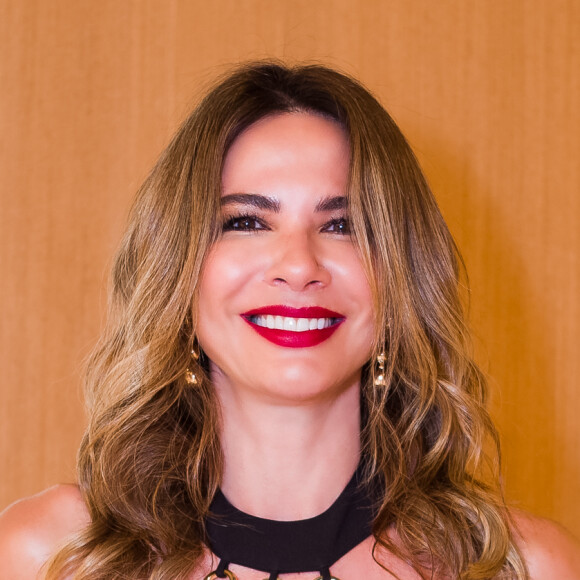 Luciana Gimenez está na RedeTV! desde 2001 com o 'Superpop'