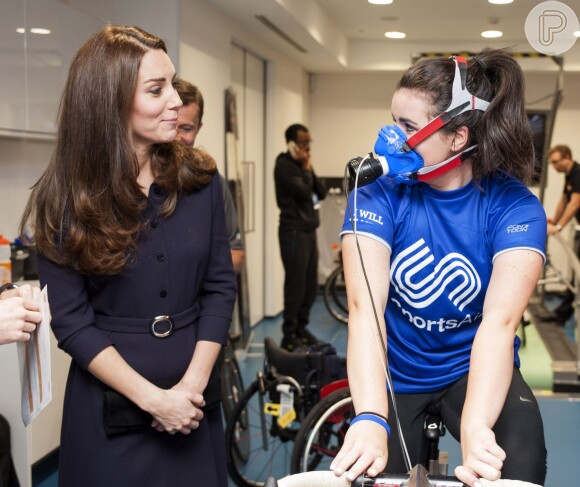 Kate Middleton visita centro de treinamento de atletas em Londres, Inglaterra
